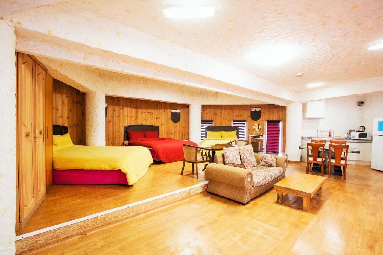 Memoria Resort Seogwipo Exterior foto